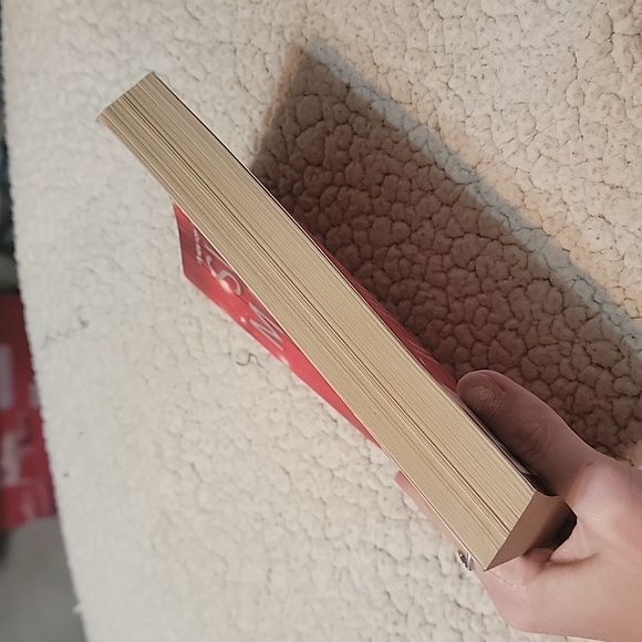 Happily This Christmas by Susan Mallery - Picture 4 of 4